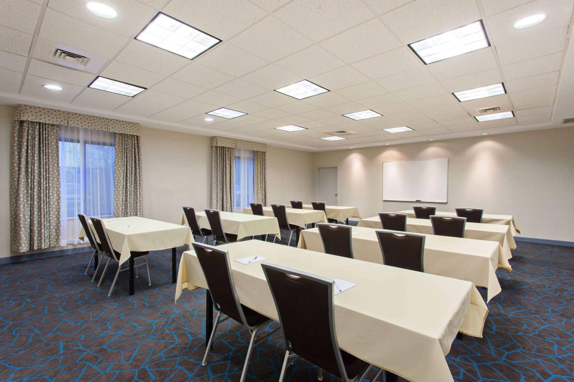 Hampton Inn & Suites Clovis Airport North Luaran gambar
